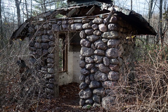 Building made out of round stones.
