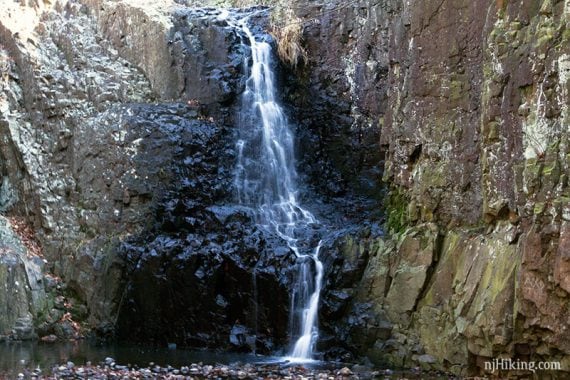 Hemlock Falls trickling down over basalt rock.