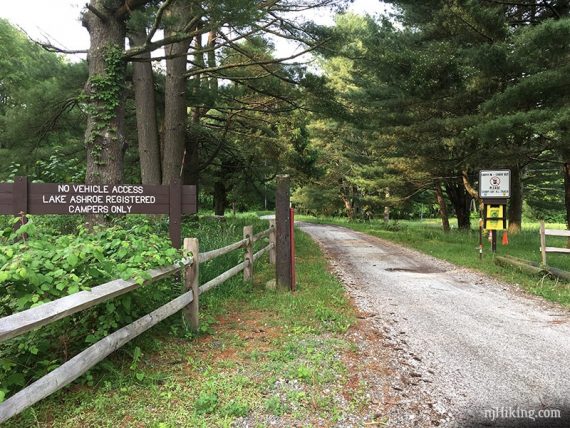 Start of the Red Maple trail.