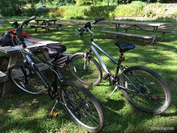 Picnic table at Theodore Roosevelt Rec Area