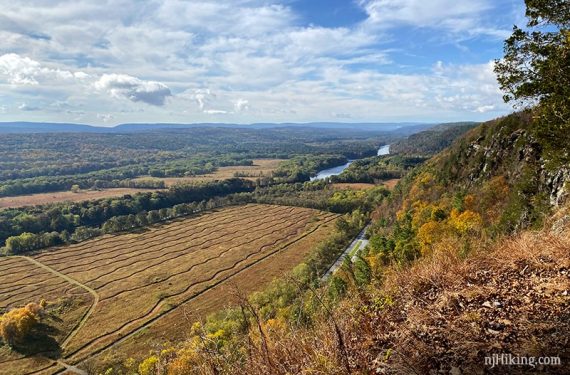 Cliff trail looking south into NJ