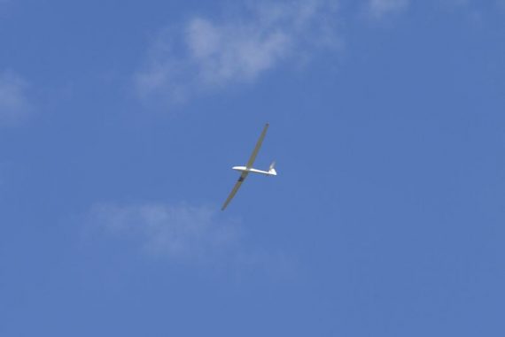 Glider flying