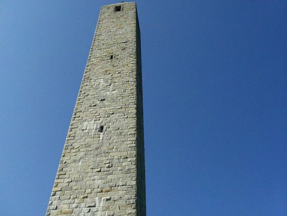 Looking up at the monument from close up