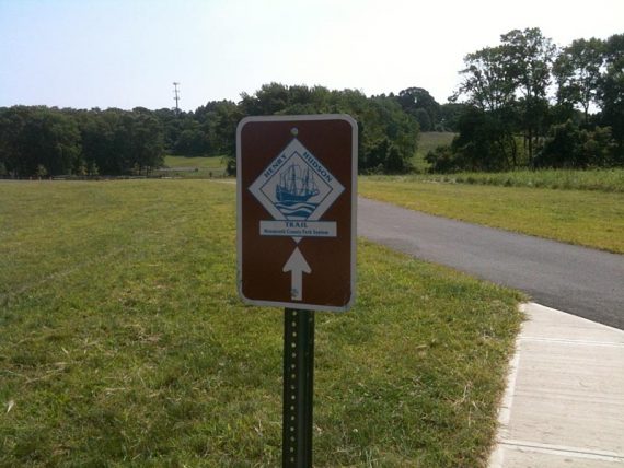 Henry Hudson trail marker.