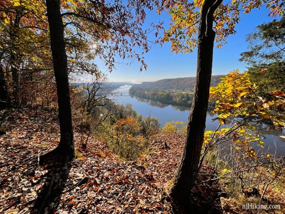 Overlook from Milford Bluffs looking down river