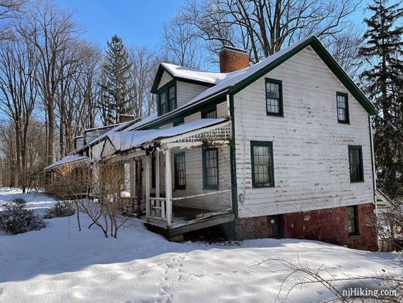 Feltville building with snow