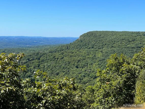 Close up of the prominent Kittatinny Ridge as it sharply drops off into the valley below.