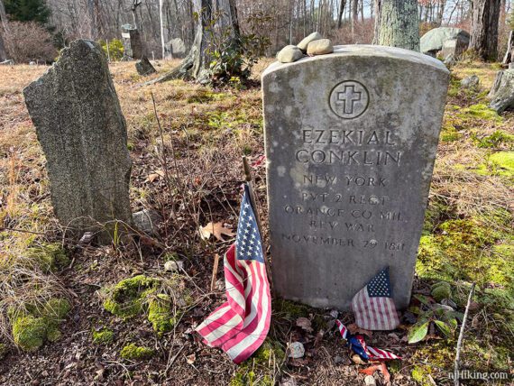 Headstone for Ezekial Conklin.