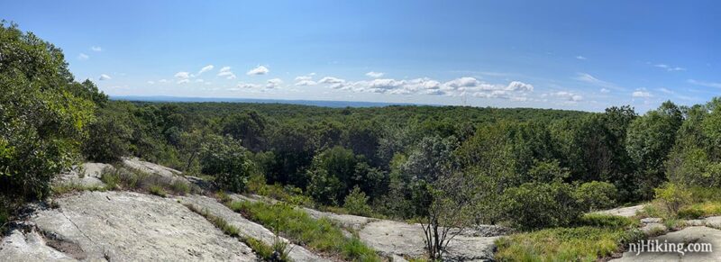 Panorama from the viewpoint called Dutch Shoe Rock.