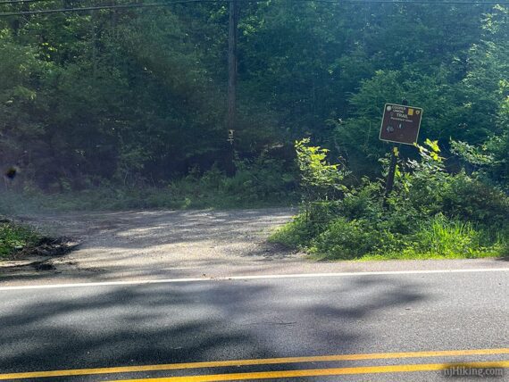 Roadside parking area for Cooper Union Trail.