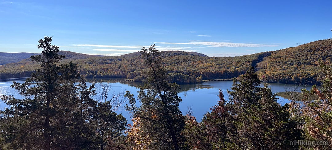 Panoramic view over Monksville Reservoir to the surrounding mountains.