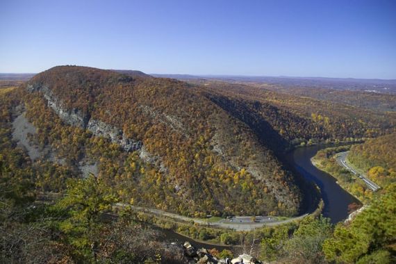 View of Mt. Minsi from the summit of Mt. Tammany 07
